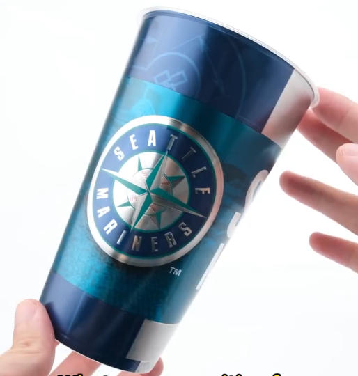 Ontvang YZY-reliëftextuureffectlabels voor uw kopjes