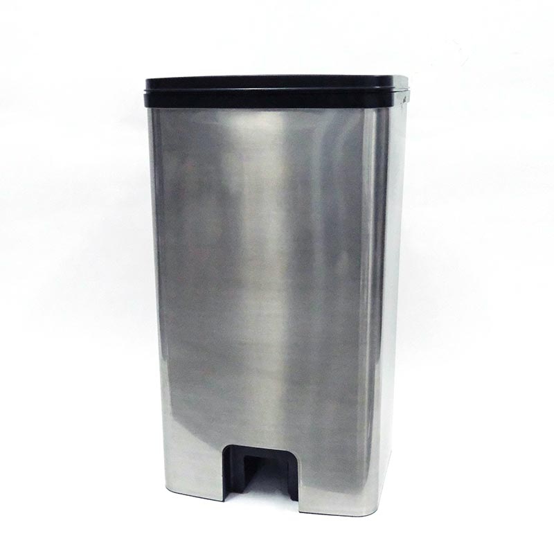 Afvalcontainer spuitgieten in mallabel